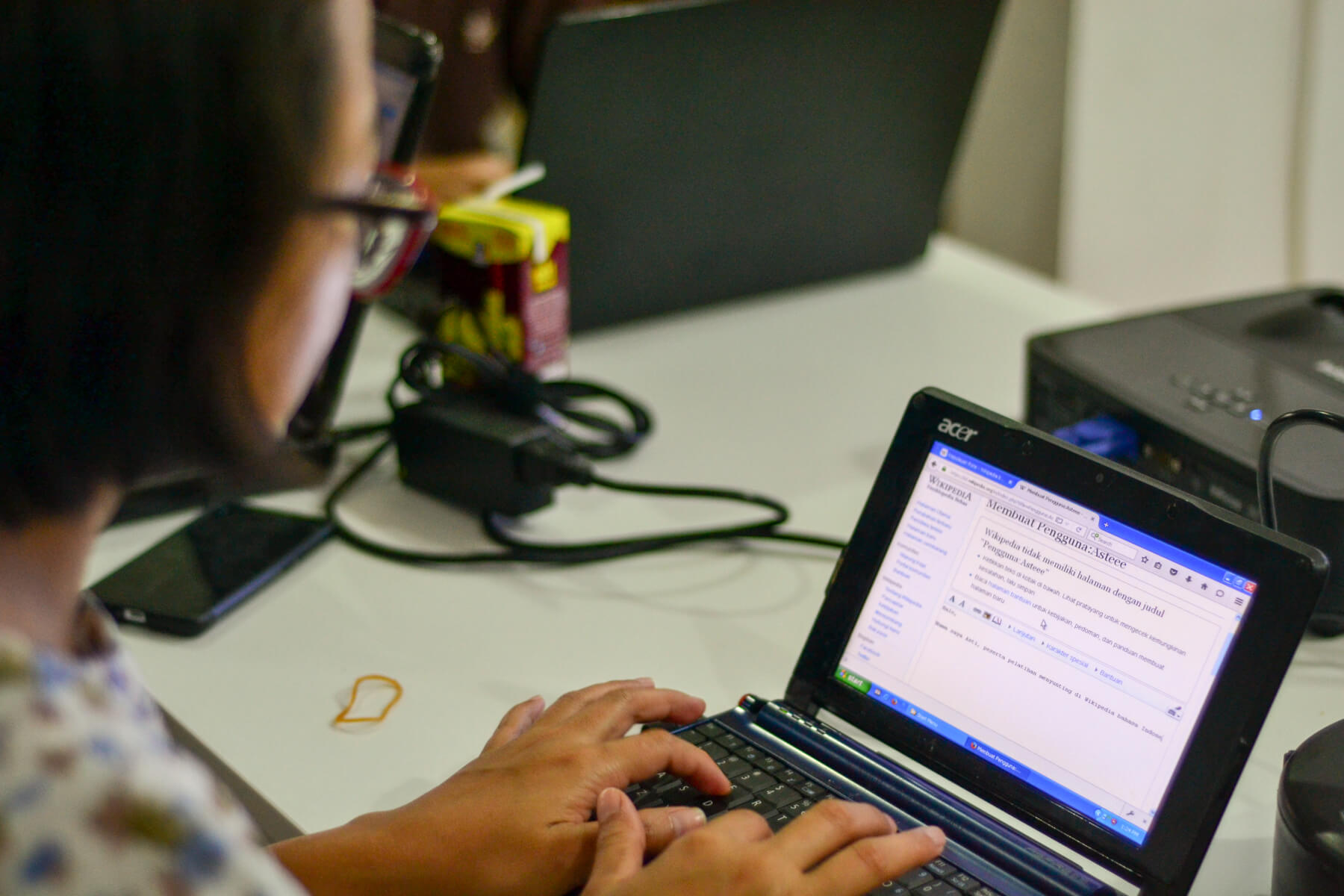 email-communication-vacationlabs